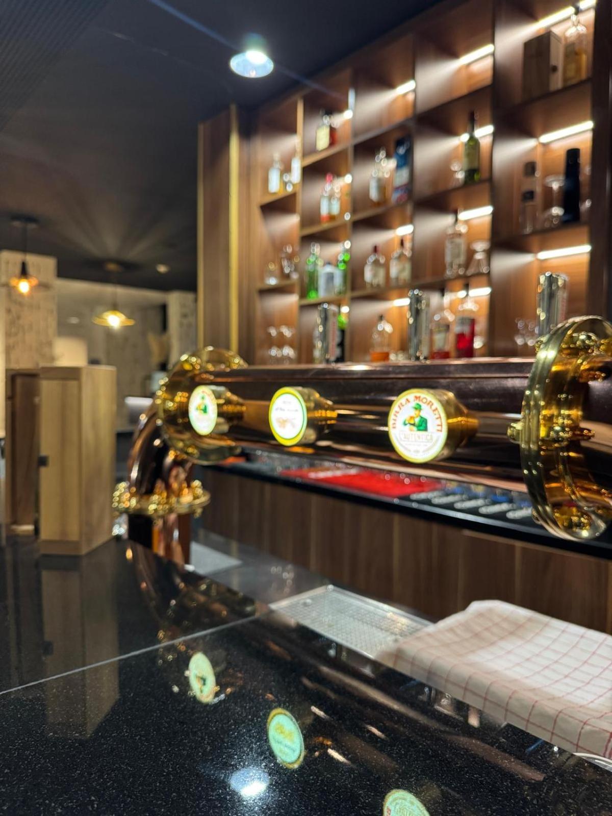Neuchatel City Hotel Dış mekan fotoğraf