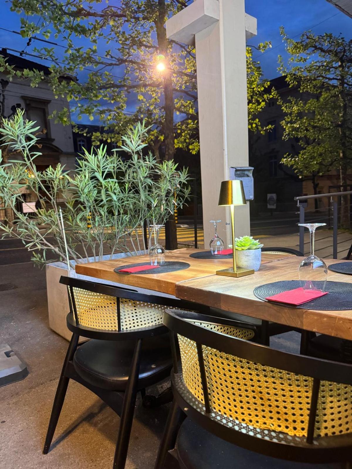 Neuchatel City Hotel Dış mekan fotoğraf